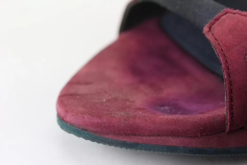 Burberry Bordeaux Berry Larkspur Platform 220bur714