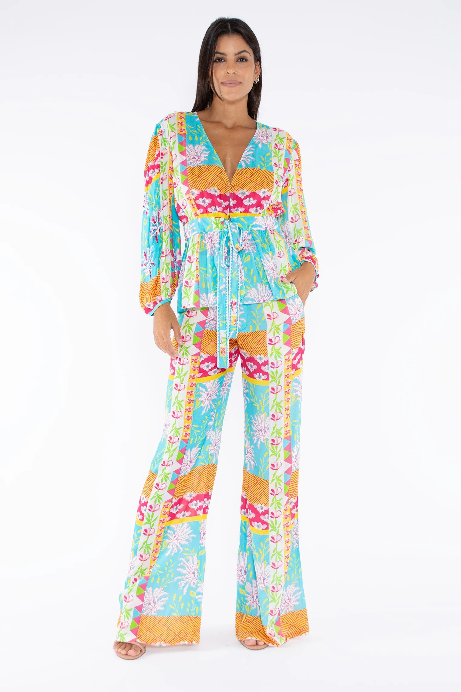 GABRIELA PANT - CAPRI FLOWERS IN SPRING