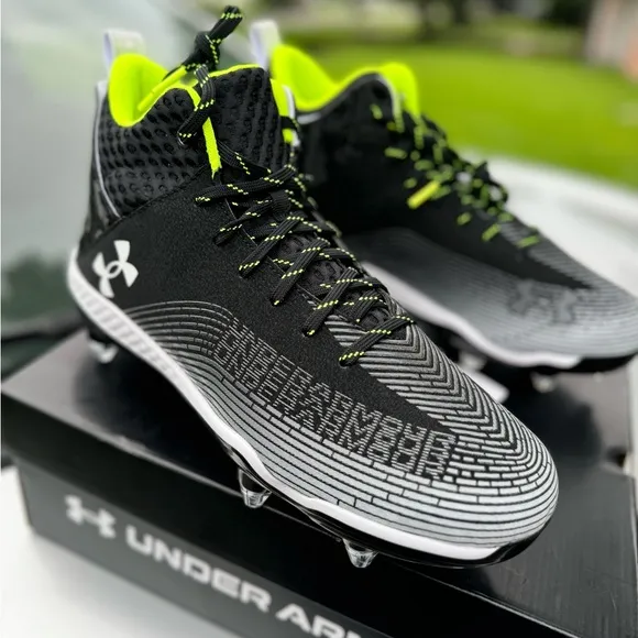 Size 12.5 Under Armour Hammer 2.0 football cleats
