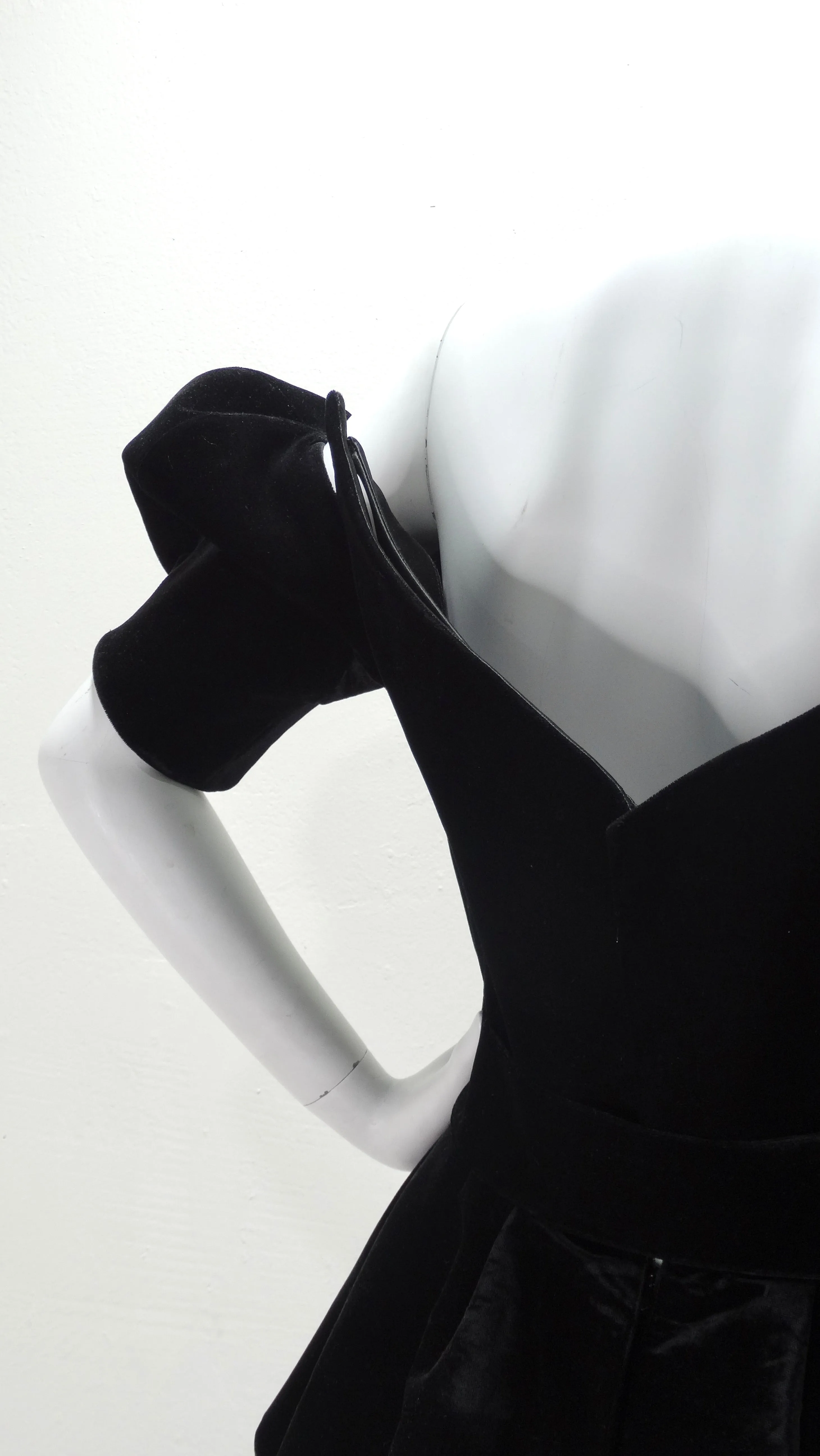 THIERRY MUGLER Black Velvet "VAMPIRE" Dress Haute Couture 1981