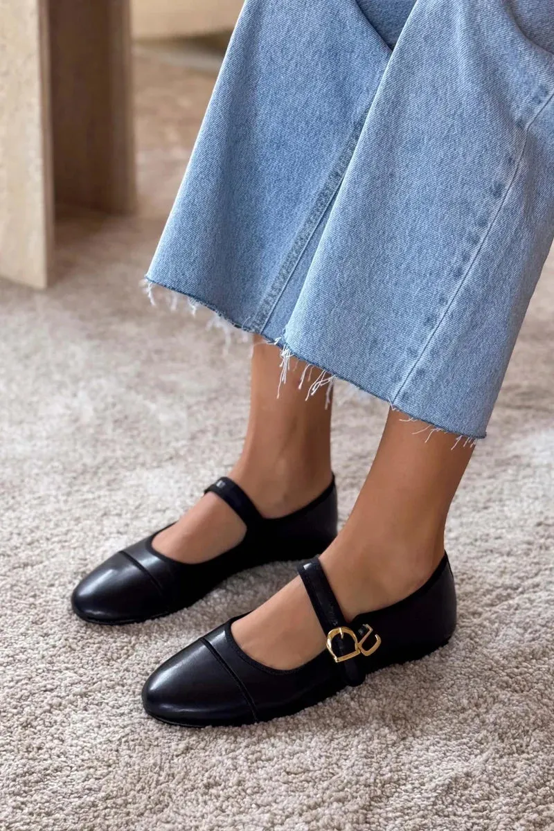 Zoe Flats
