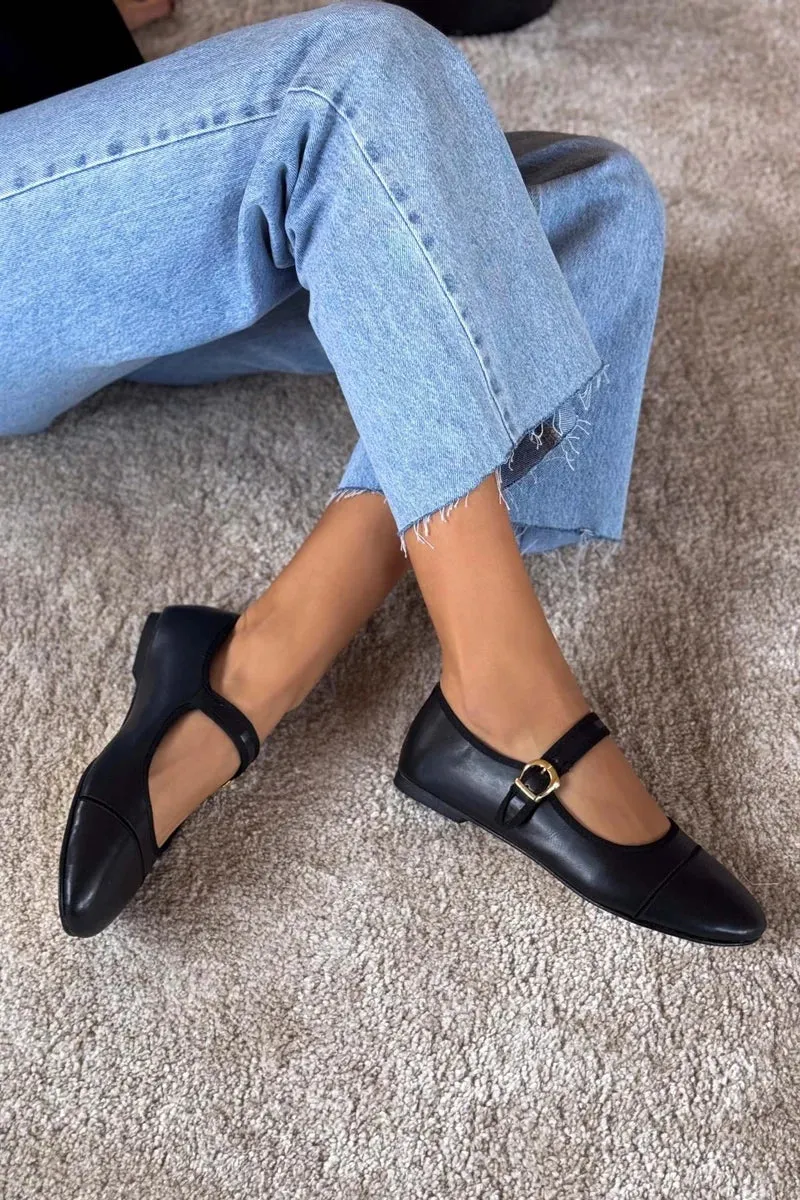 Zoe Flats